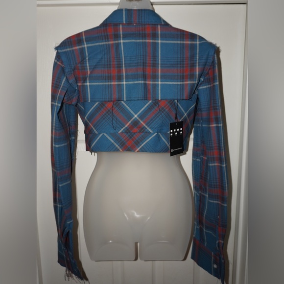 NWT Long Sleeve Plaid Crop top & cami set - Picture 4 of 9